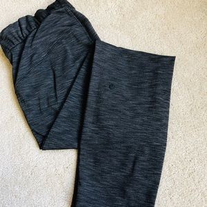 Lululemon women’s On The Fly Pants 7/8 siZe 4